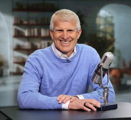 #274: Think Fast, Talk Smart: Meet the 2025 Golden Gavel Recipient – Matt Abrahams cover image