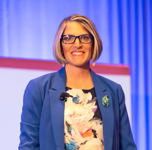 #266: Meet Lauren Parsons, Toastmasters' 2024 Newest Accredited Speaker (1st of 2) cover image